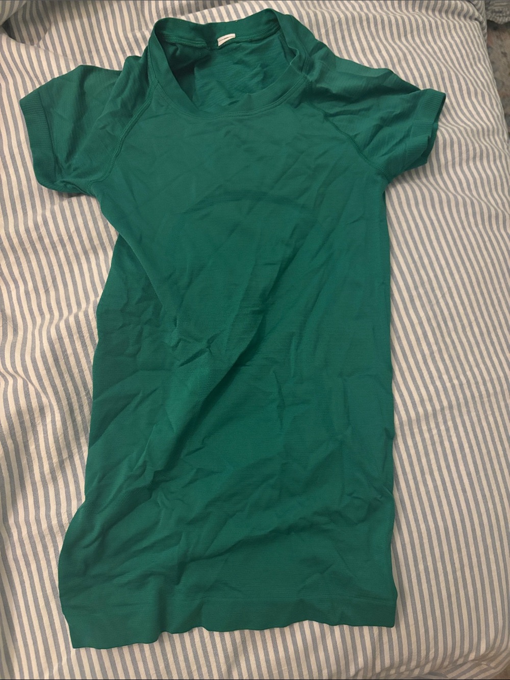lulu lemon green shirt size 0